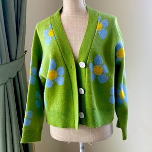 Sweater beautiful green blue flowers